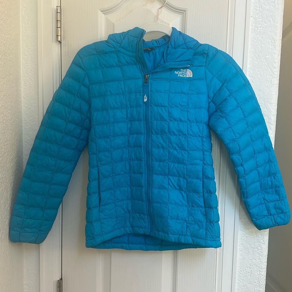 North Face Girls blue Thermoball puffer Jacket Size Girls med